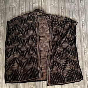 NIC+ZOE Black and Tan Knit Shawl